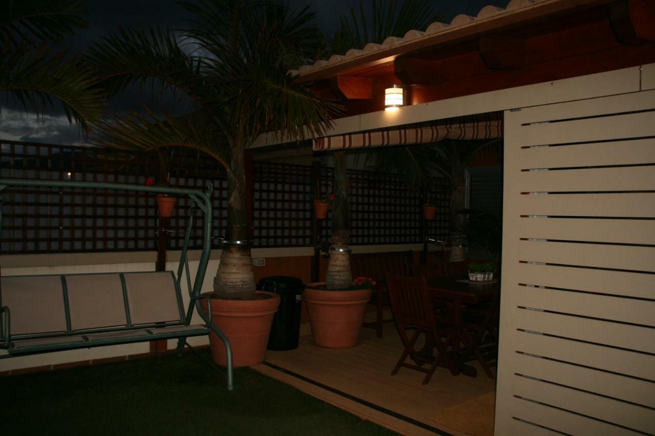 Apartamento Vacacional Ático frente al mar Candelaria Esterno foto